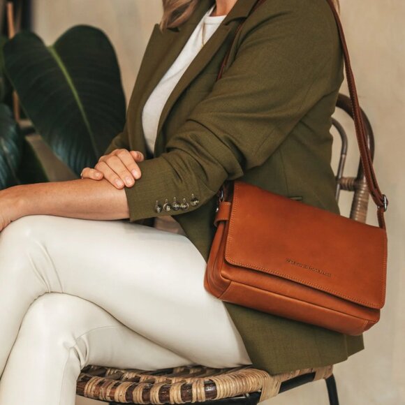 The Chesterfield Brand: Leather Shoulder Bag Cognac Reston - Picture 5 of 14